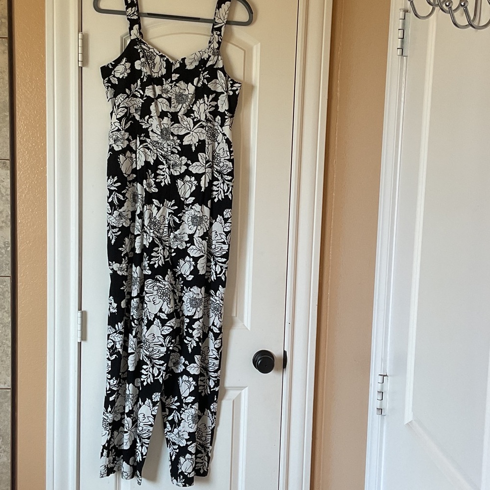 Old Navy Black and White Floral Jumpsuit
